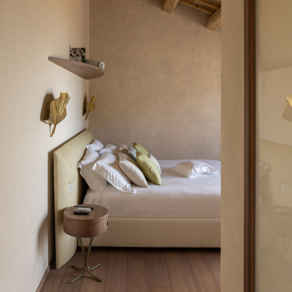 Hidden by Dalla Gioconda