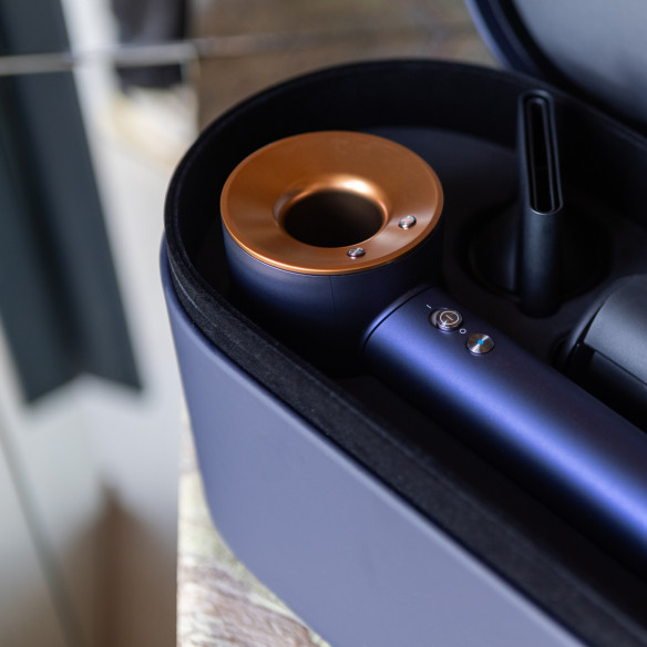 Hidden by Dalla Gioconda