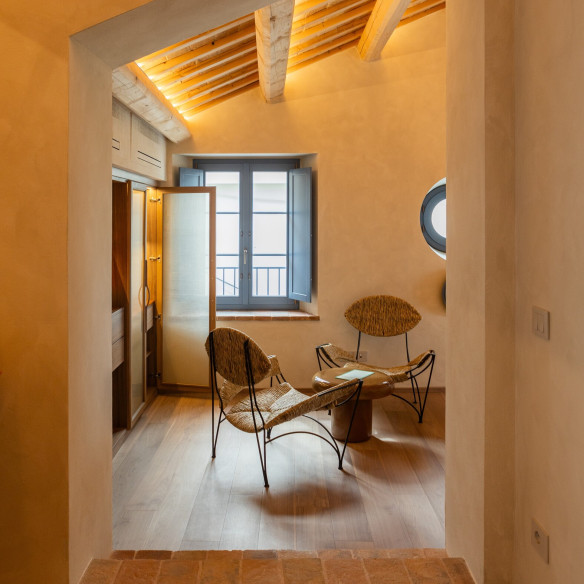 Hidden by Dalla Gioconda