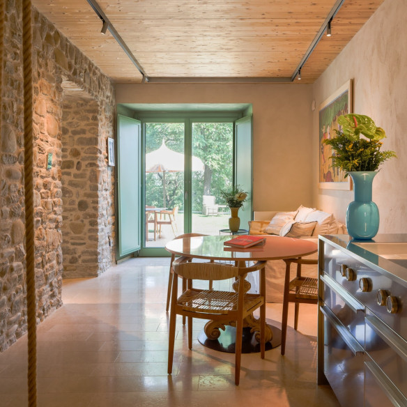 Hidden by Dalla Gioconda