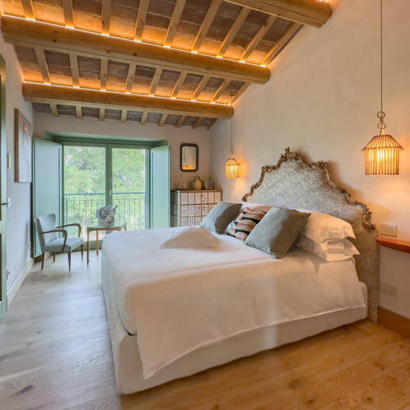 Hidden by Dalla Gioconda