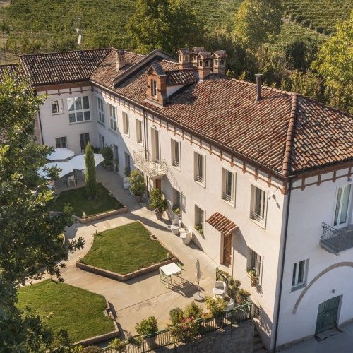 langhe-country-house-1.jpg